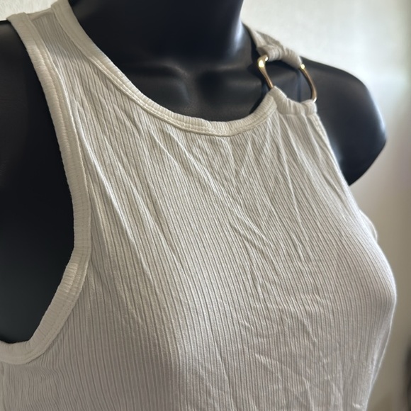 Bailey 44 White Ribbed Sleeveless Top with Ring Accent - Size Small - Picture 3 of 6